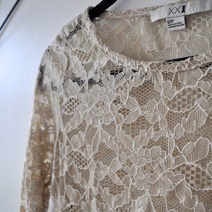 Vintage Lace 3/4 Sleeve Top in Ivory